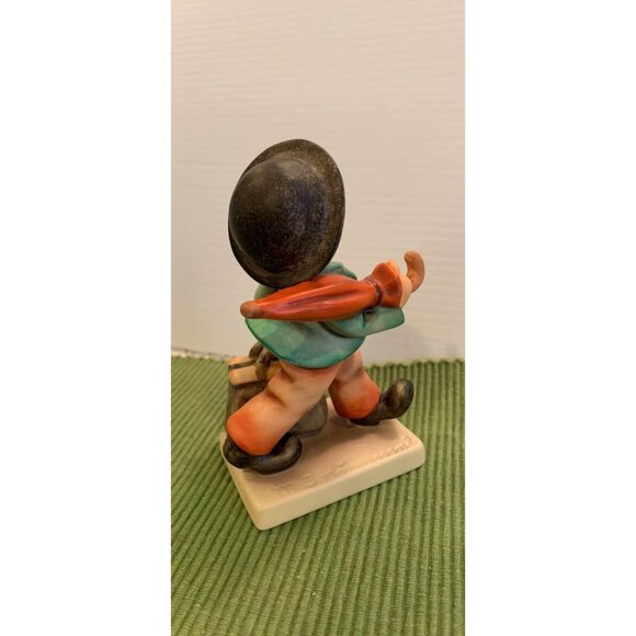 Hummel Goebel Merry Wanderer Figure 11/0 5” tall - Picture 3 of 4